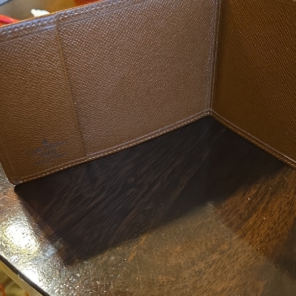 Louis Vuitton Brown Key Card Holder Elegant Accessory. Unisex, It Is NWOT - Picture 5 of 12
